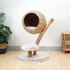 Fudajo Kratzbaum Zweigdesign mit Katzenkorb 83 cm hoch, Designer Katzenkratzbaum mit Liegekorb in Flecht-Optik, Katzenbaum aus Holz mit Plüsch