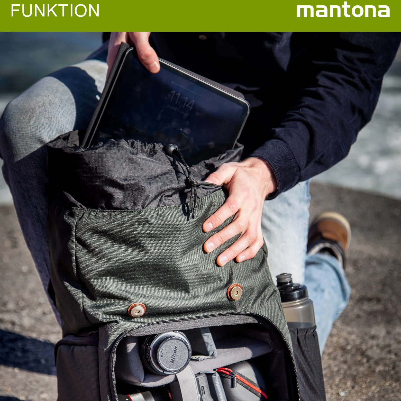 Mantona Luis junior Retro Fotorucksack grün mit Leder, Kamerarucksack inkl. Regenschutzhülle, Fototasche mit Laptopfach, Backpack geeignet für 1 x DSLR-Kamera, 1-Objektive und diverses Fotozubehör