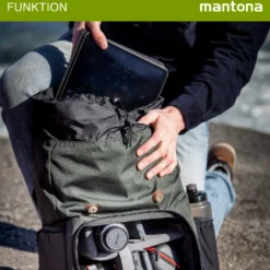 Mantona Luis Retro Fotorucksack grün mit Leder, Kamerarucksack inkl. Regenschutzhülle, Fototasche mit Laptopfach, Backpack geeignet für 1 x DSLR-Kamera, 3 x Objektive und diverses Fotozubehör