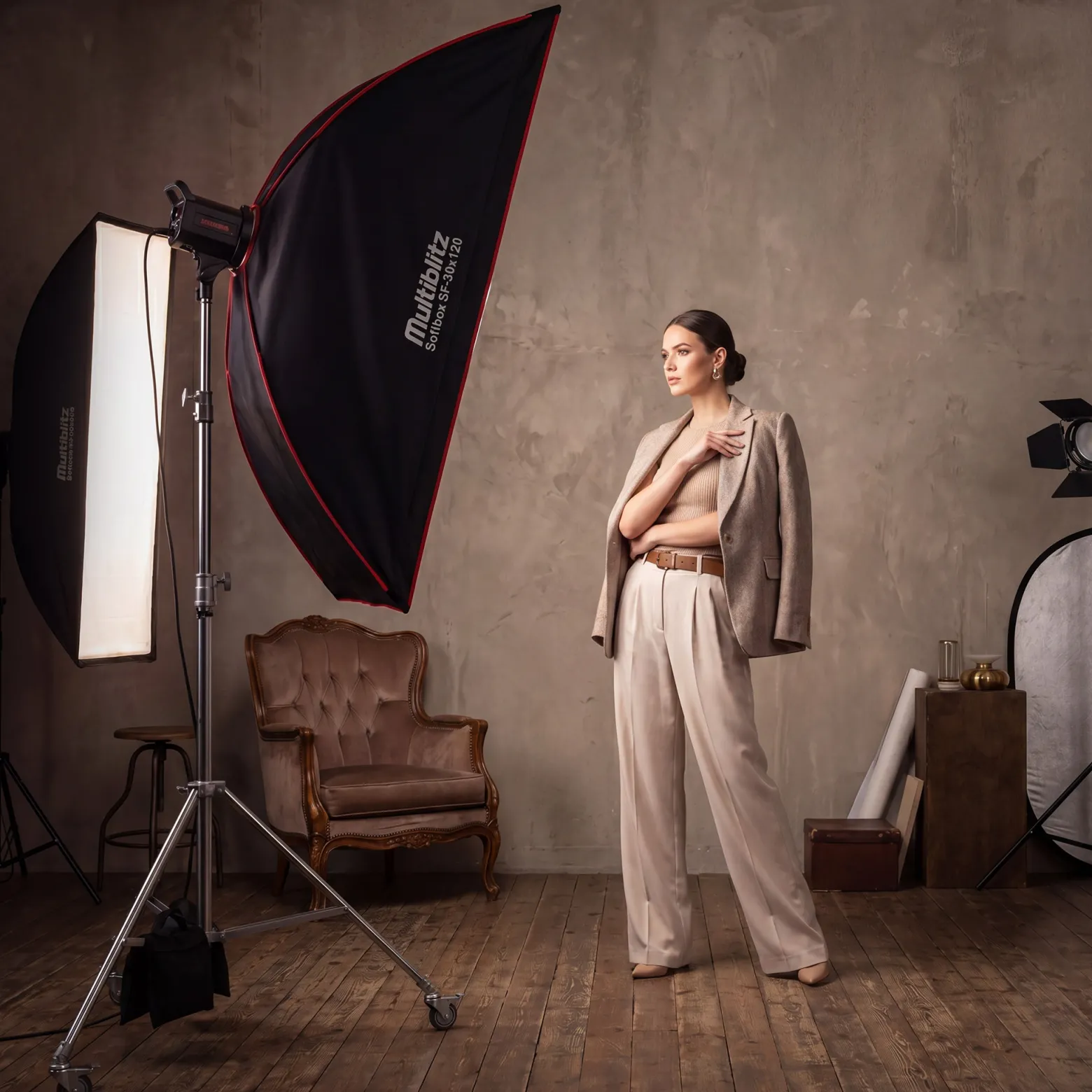Multiblitz Softbox SF-30x120 Bowens mit Grid und Diffusoren, Lichtformer für Studioblitz und LED Dauerlicht, Lichtdiffusor für Porträtfotografie und Videobeleuchtung