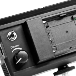 Walimex pro 128 Daylight LED Videoleuchte 8,5 W, On-Camera Studioleuchte mit Tageslicht LEDs, hochwertiges Streaming Licht mit Akku, dimmbare Beleuchtung mit Soft Diffusor