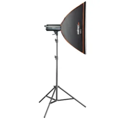 Walimex pro Stager 400 HSS Studioblitz Set, 400 W Studiolicht mit LED-Einstelllicht, Studio-Komplettset mit Softbox und Lampenstativ, ideal für Fotostudio