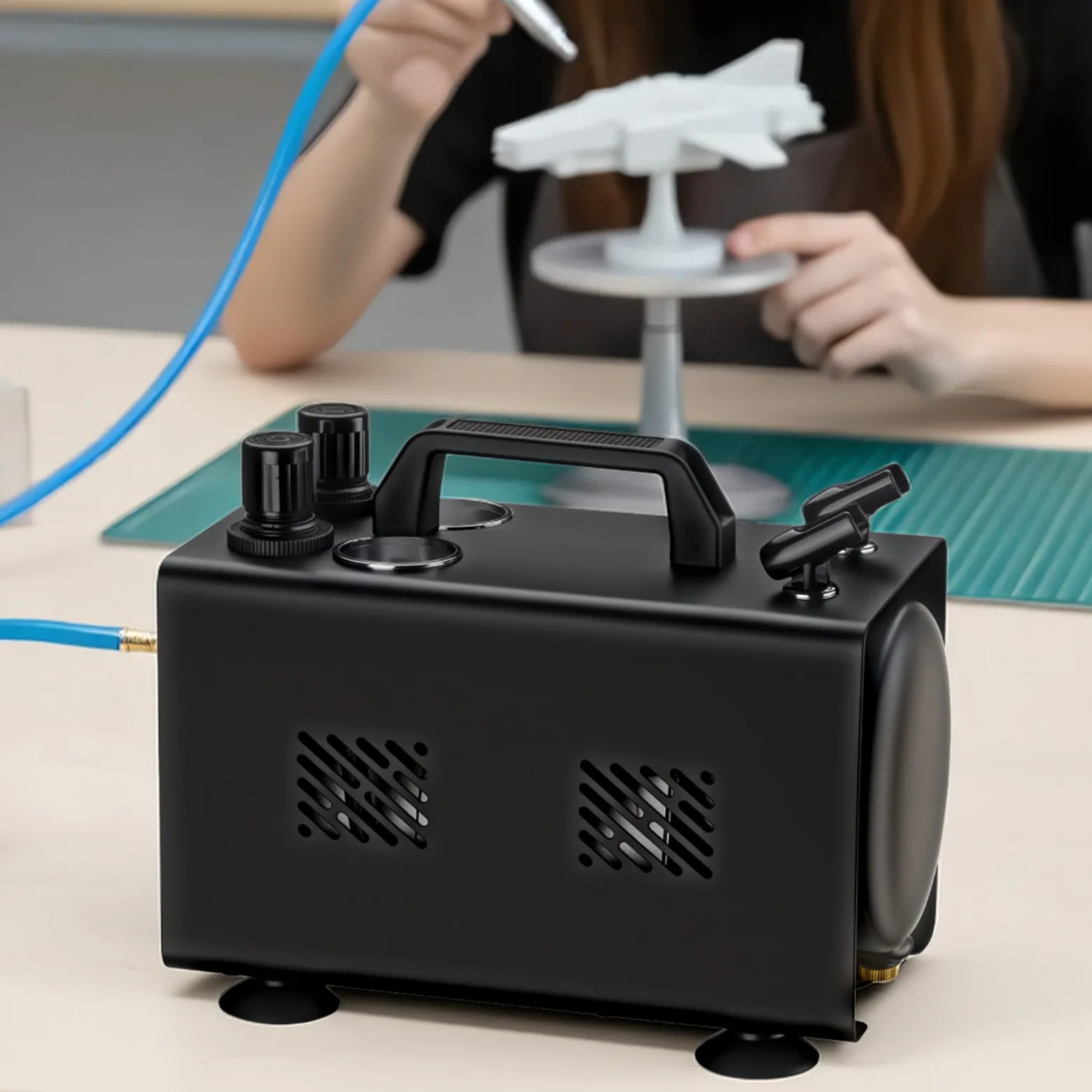 Wiltec Airbrush Kompressor AS18TA 1/6 PS, Druckluftkompressor mit 20-23 l/min Luftzufuhr, Kompressor für Airbrush-Pistole mit 2 Aushängen, Luftkompressor mit Druckmesser für Airbrush-Design