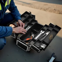 Wiltec Alu Transportkoffer, Aufbewahrungskoffer mit 2 Schlüsseln, Universalkoffer für Werkzeug, Hobby, Arbeit, Mehrzweckkoffer mit Innenaufteilung