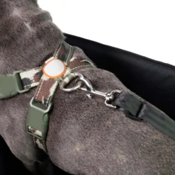 Wiltec Autositz für kleine bis mittlere Hunde 100x45 cm mit Sicherheitsgurt, Hundesitz für Vordersitz und Rücksitz, Schwarz