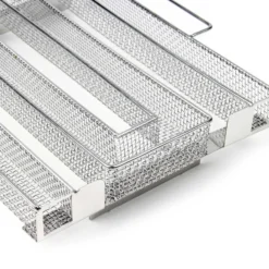 Wiltec BBQ Sparbrand 22,5x22,5x5cm Kaltrauchgenerator aus Edelstahl Brennzeit bis zu 8 h, Kaltraucherzeuger zum Kalträuchern Smoker