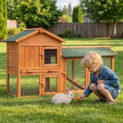 Wiltec 2 Etagen Nagerhaus 1470 x 520 x 855 mm, Hasenstall zweistöckig aus Fichtenholz, mit Bitumeneindeckung und Kotwanne, Kleintierhaus Freilauf Gehege