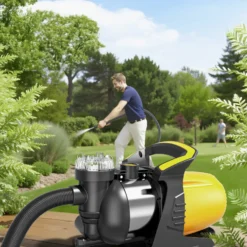 Wiltec Gartenpumpe 1200 W mit Edelstahl-Pumpengehäuse 3800 l/h, Wasserpumpe mit Vorfilter, Bewässerungspumpe mit Tragegriff für Gartenteich, Regenfass, Brunnen und Zisterne