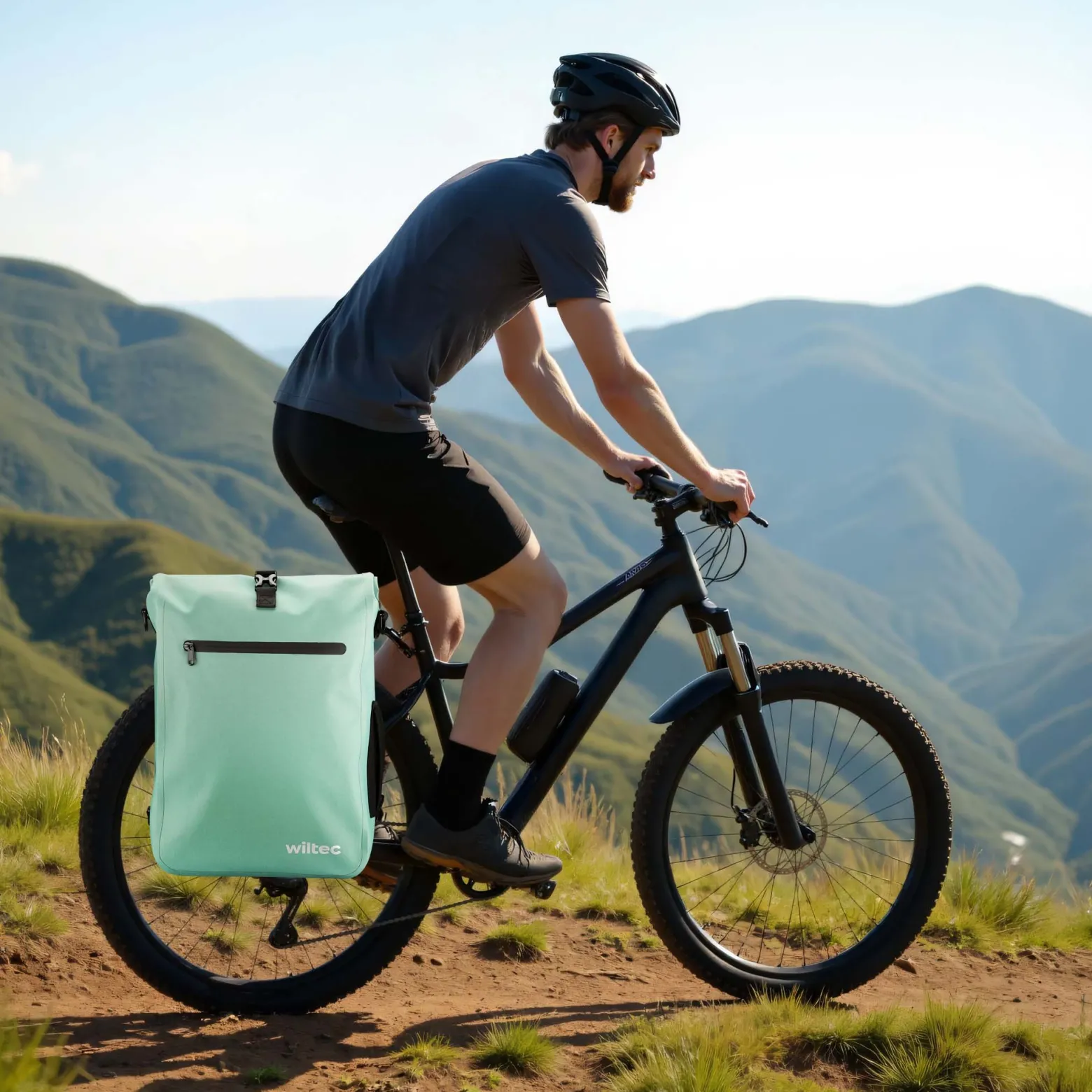 Wiltec Gepäckträgertasche mintgrün, Fahrradtasche Rucksack 25 l Stauraum, Gepäcktasche mit Laptopfach, wasserresistente Fahrrad Tasche