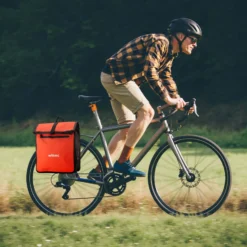 Wiltec Gepäckträgertasche rot, Fahrradtasche Gepäckträger 22 l Stauraum, wasserresistente Fahrrad Tasche, Gepäcktasche leichte Handhabung