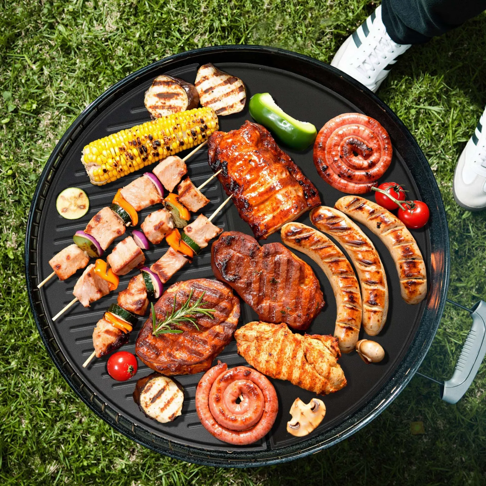 Wiltec Gusseisen Grillplatte 55 x 26,5 x 1,5 cm, Gusseisenplatte für Grill mit guter Hitzespeicherung, Grillgitter für typische Grillstreifen auf Grillgut, Grillzubehör für BBQ