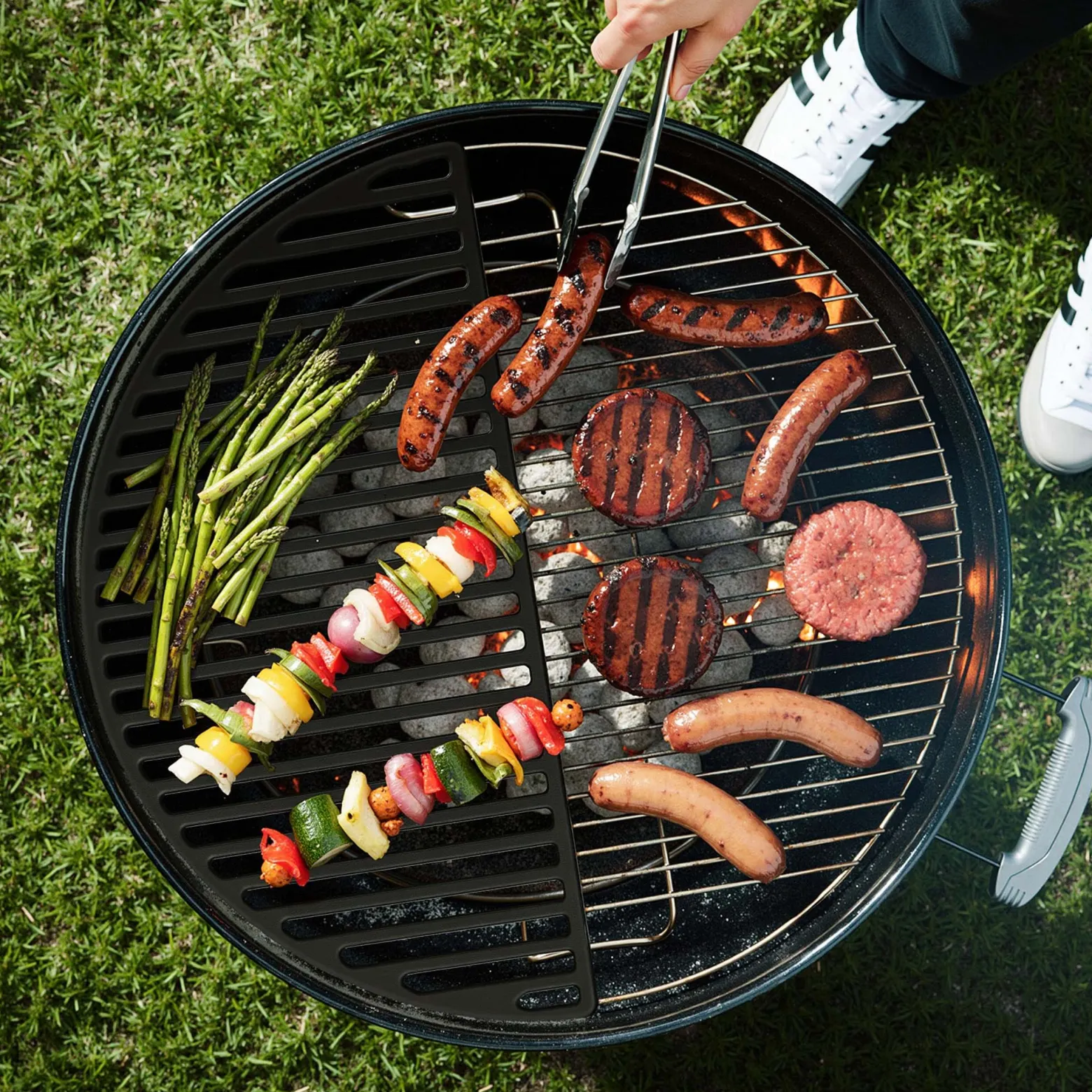 Wiltec Gusseisen Grillrost 46,7 x 22,8 x 0,9 cm, Gussrost für Grill mit guter Hitzespeicherung, Grillgitter für typische Grillstreifen auf Grillgut, Grillzubehör für BBQ