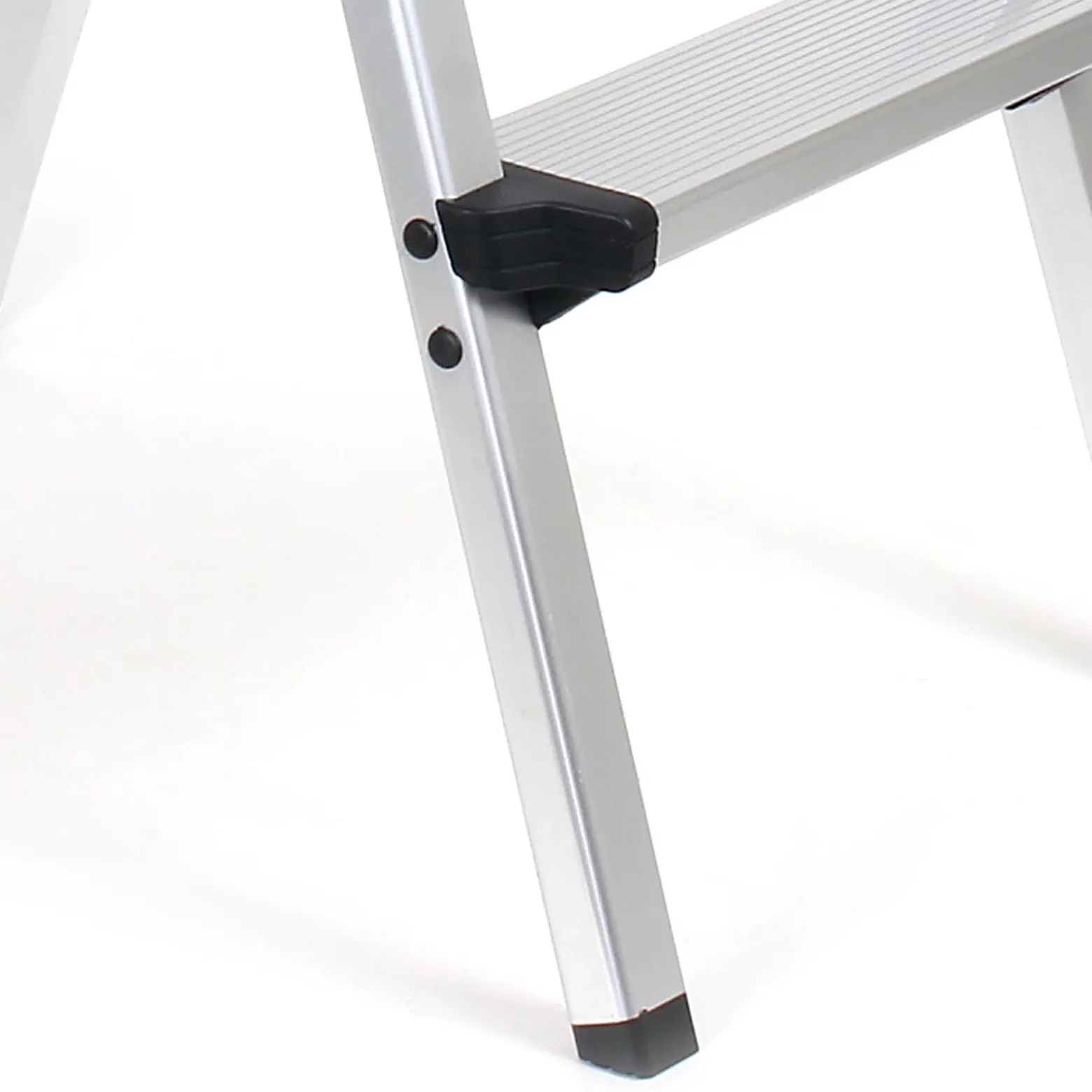 Wiltec Klappleiter aus Aluminium bis 150 kg, beidseitig nutzbare Trittleiter, Aluleiter 73 cm mit 3 Stufen, Stehleiter mit rutschfester Trittfläche