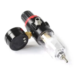 Wiltec Luftfilter mit Wasserabscheider und Druckregler bis 7 bar für Airbrush Kompressor, 2x 12,91 mm (1/4"), 9,51 mm (1/8") Adapter, Zubehör