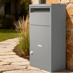 Wiltec Paketkasten grau 410 x 220 x 750 mm Paketbox aus Stahl mit Pulverbeschichtung abschließbarer Standbriefkasten für Paketannahme zu Hause Zustellung von Paket, Post, Brief