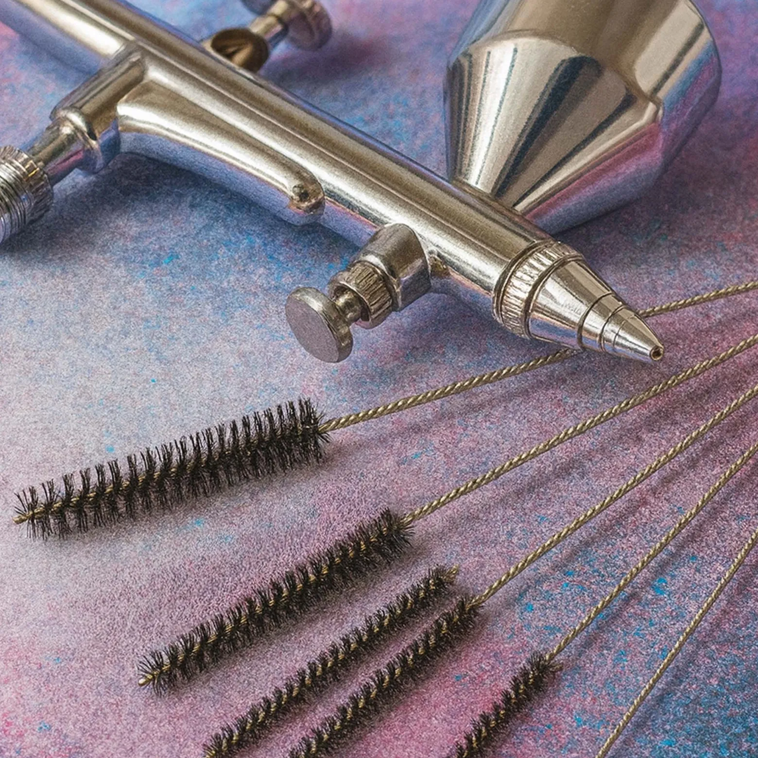 Wiltec 5 teiliges Reinigungsbürsten Set für Airbrushpistolen, 1,5 / 1,09 / 0,88 / 0,73 / 0,63 / 0,55 mm, Airbrush Zubehör zur Reinigung