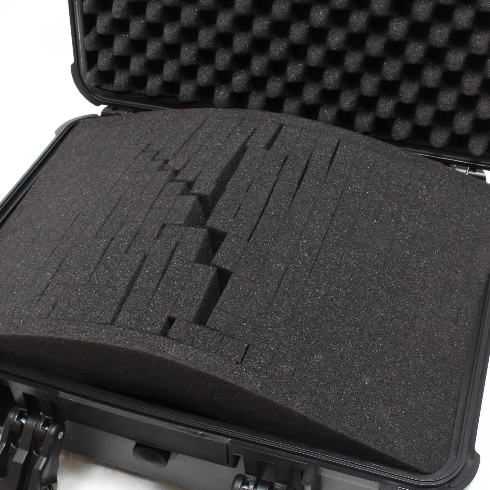 Wiltec Universalkoffer 40,6x33x17,4 cm schwarz, Schutzkoffer Wasserdicht mit Druckausgleichsventil & anpassbaren Schaumstoffmatten