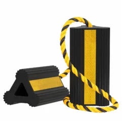 Wiltec Unterlegkeile für Anhänger mit Nylon Seil 207 x 115 x 105 mm, schwarz gelbe Bremskeile aus Gummi, Radkeile in Dreiecksform mit Reflexionsstreifen ideal für Wohnmobil, Wohnwagen, Pkw und Lkw