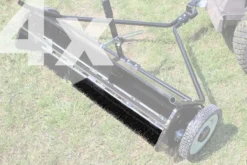 Wiltec 4x Ersatzbürste 55 cm für Rasenkehrmaschine für Aufsitzmäher, Bürstenkopf für Laubsammler 103 cm, Ersatzteil für Laubkehrmaschine