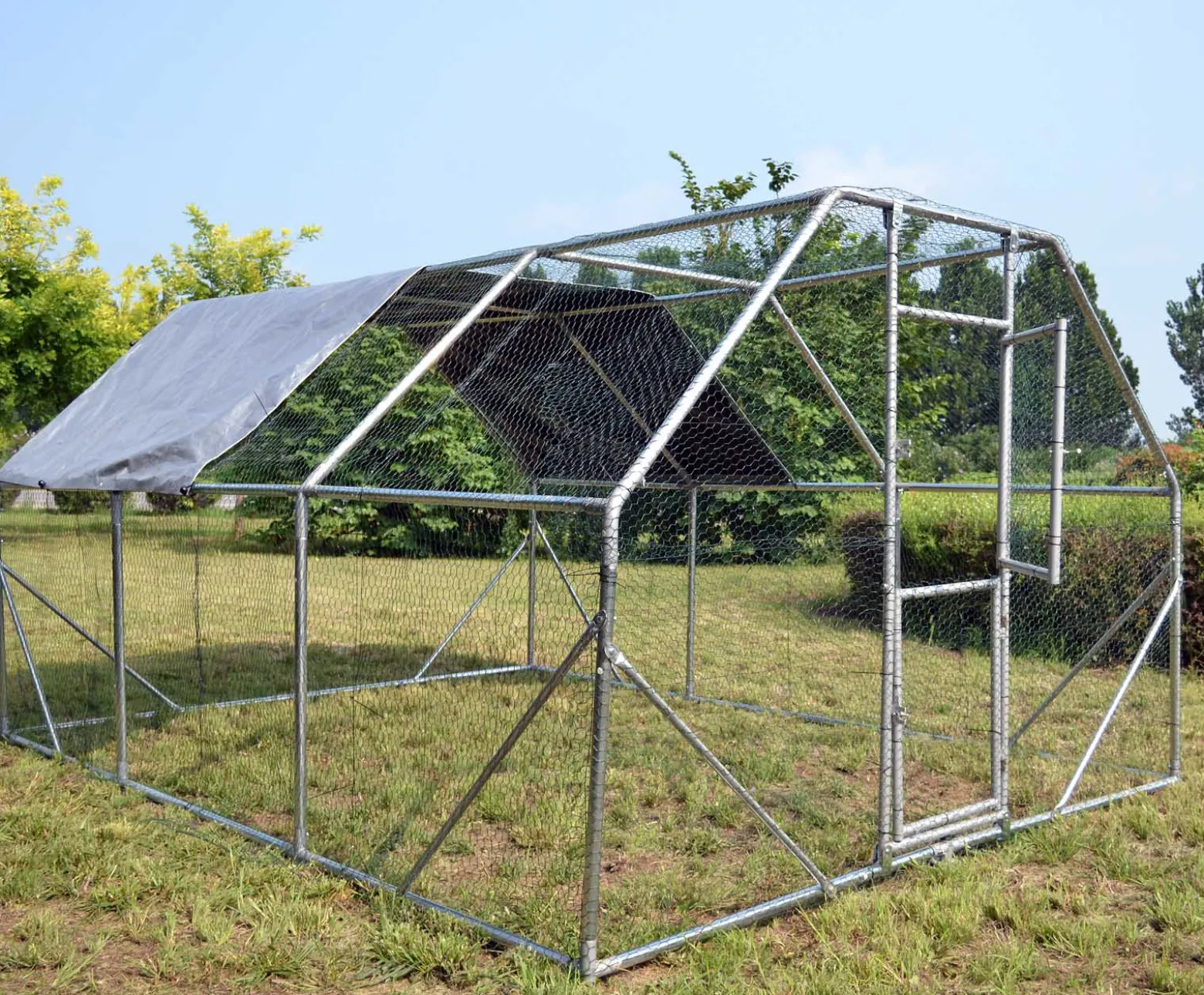 Wiltec XXL Freilaufgehege 4 x 3 x 2 m mit Sonnendach und verzinkten Gitterstäben, Außengehege als Voliere Hühnerstall oder Hasenstall, Kleintiergehege mit Riegel