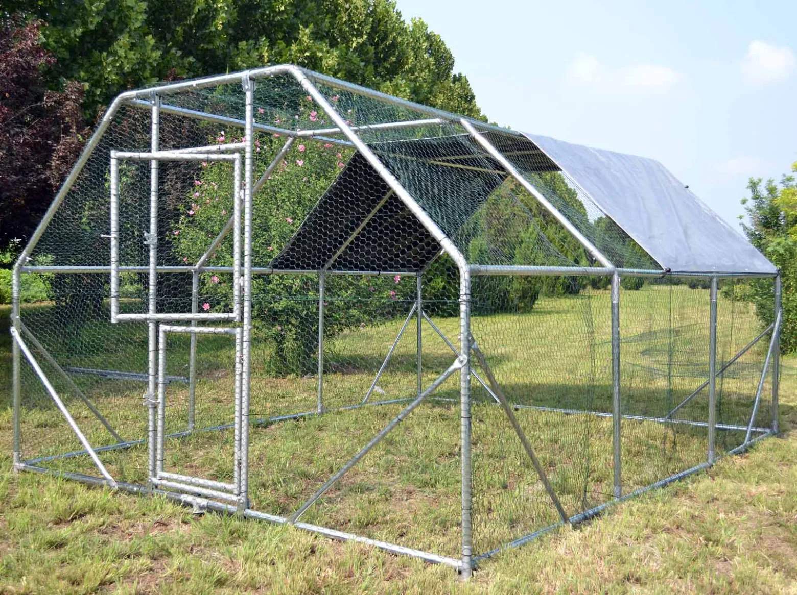 Wiltec XXL Freilaufgehege 4 x 3 x 2 m mit Sonnendach und verzinkten Gitterstäben, Außengehege als Voliere Hühnerstall oder Hasenstall, Kleintiergehege mit Riegel
